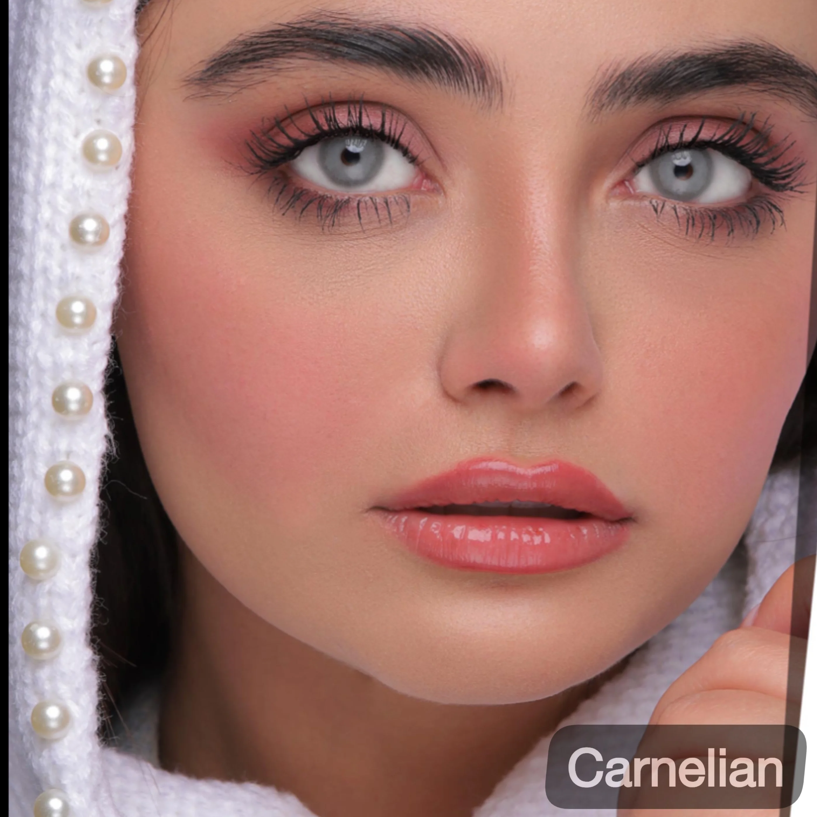 لنز رنگی سالانه یونیک (Uniqe)