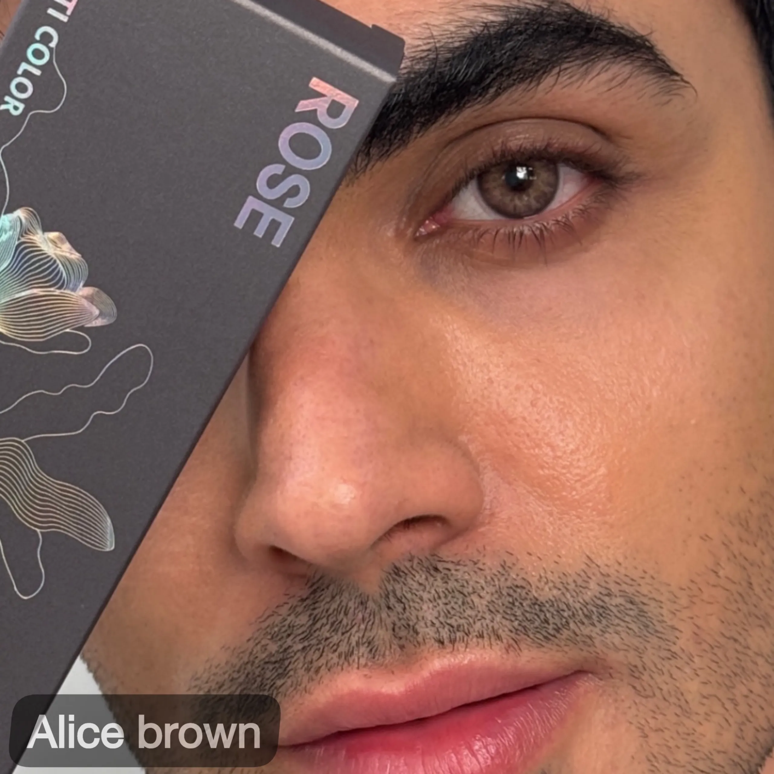 لنز رنگی ماهانه رز (Rose)